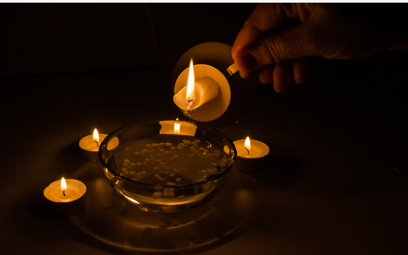 roztapianie wosku i wróżenie, jest to tradycja w sylwestra w niemczech