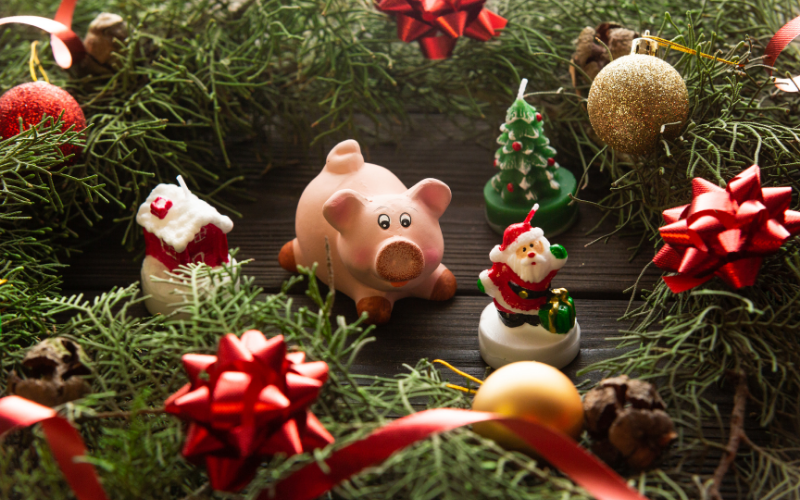 figurka świnki, która przynosi szczęście i pomyślność, to talizman sylwestrowy w niemczech